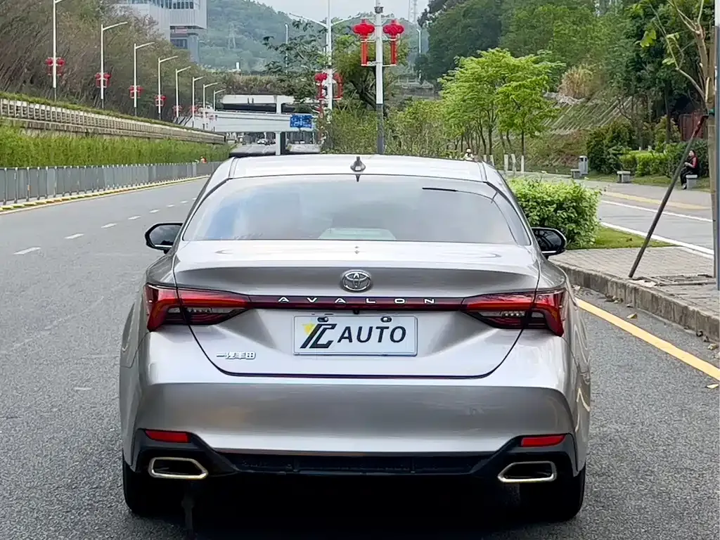 Toyota Avalon 2023 из CN, фото 9