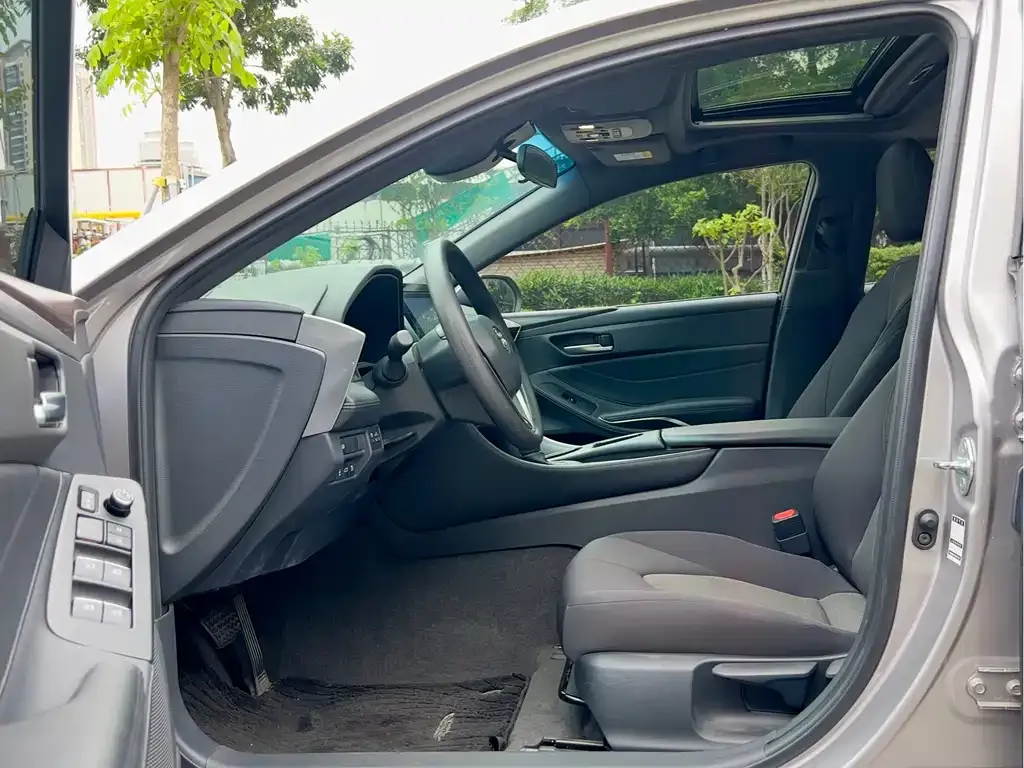 Toyota Avalon 2023 из CN, фото 2
