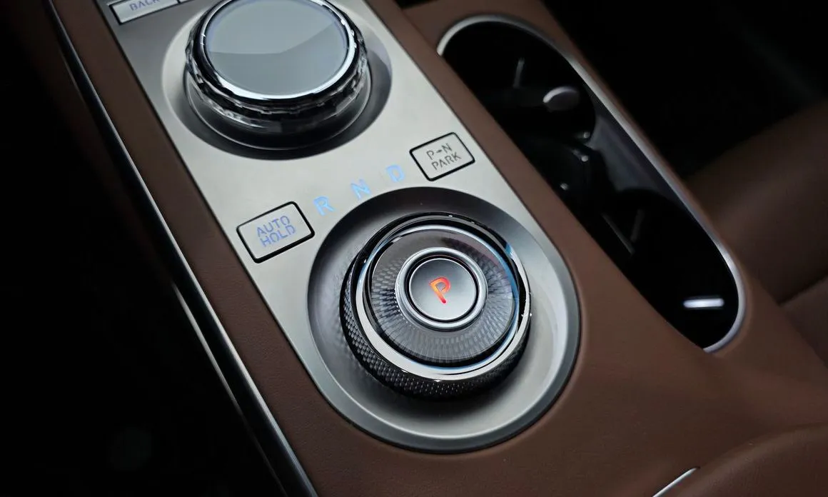 Genesis GV70 — фото 4