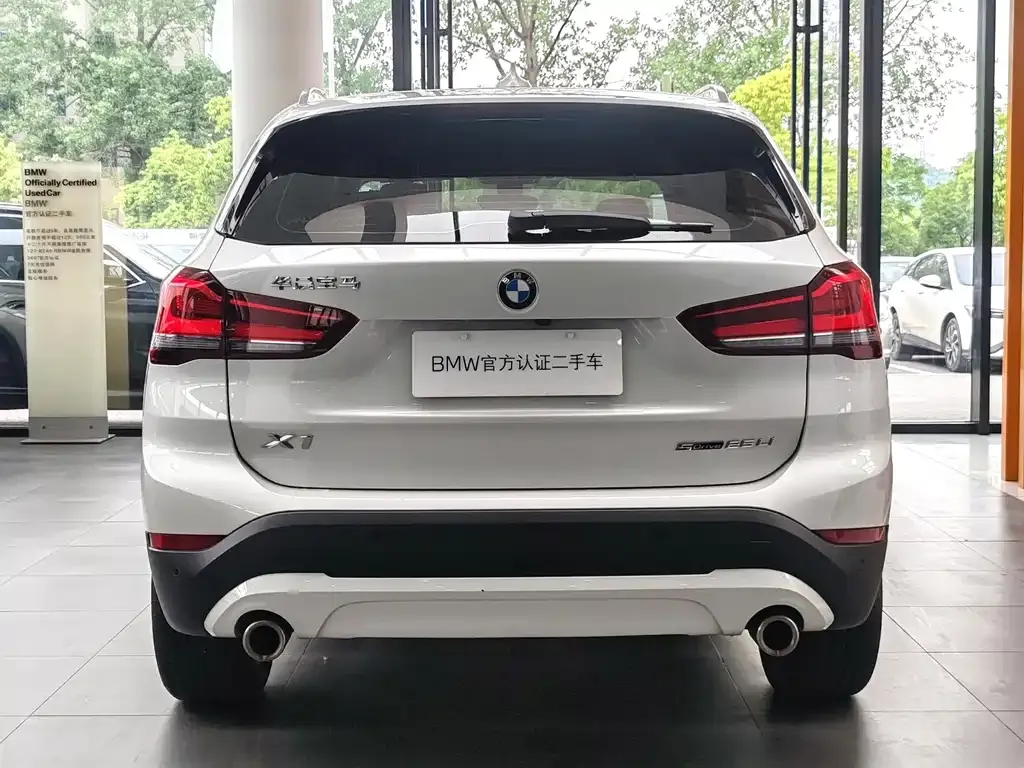 BMW X1 — фото 5
