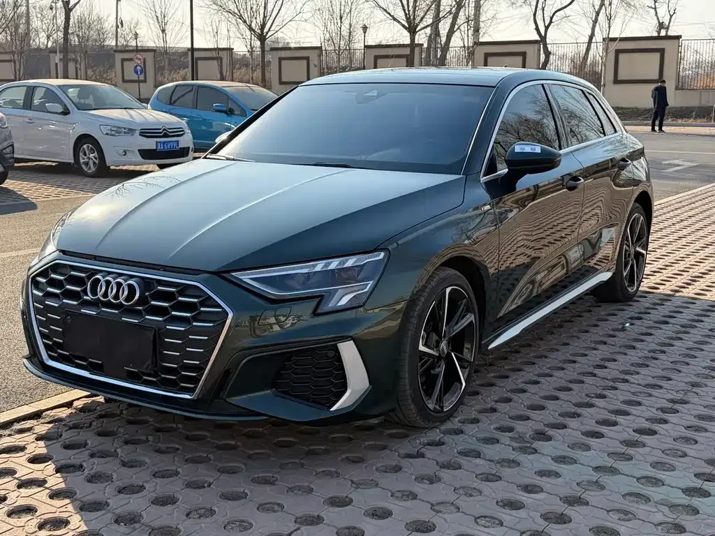 Audi A3 — фото 1
