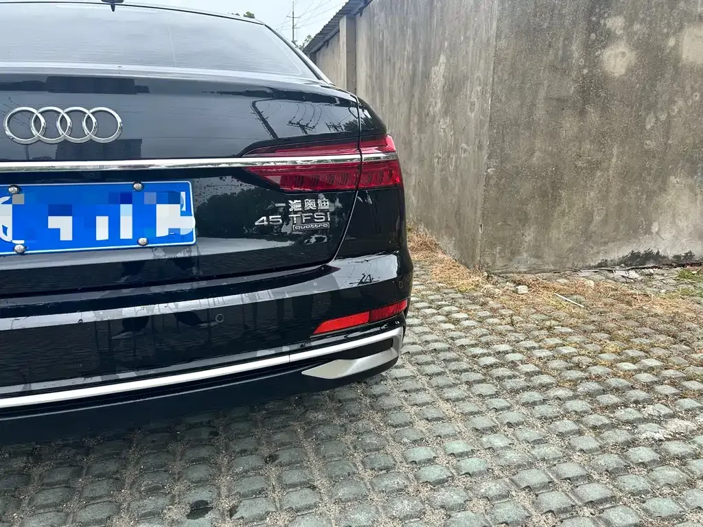 Audi A6L 2024 из CN, фото 8