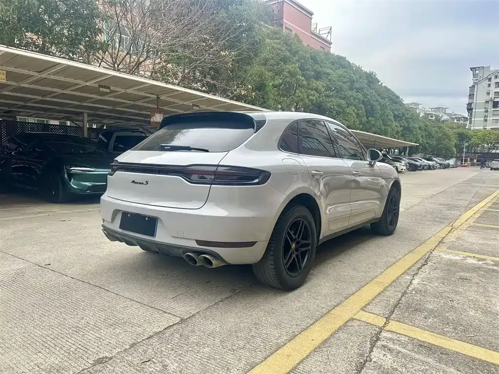 Porsche Macan — фото 10