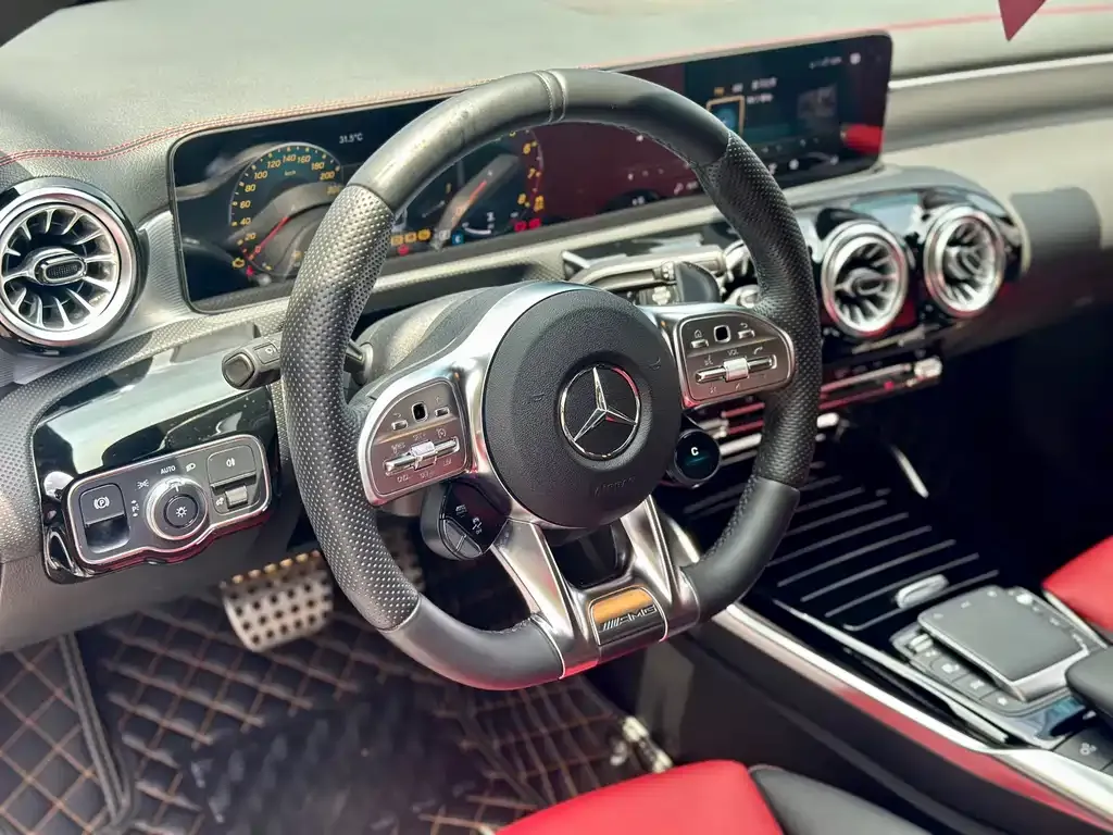 Mercedes-Benz A-Class AMG — фото 6