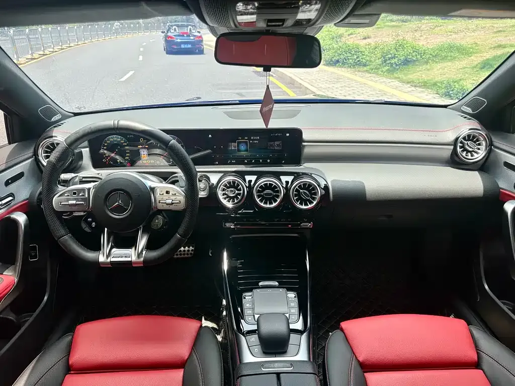 Mercedes-Benz A-Class AMG — фото 9