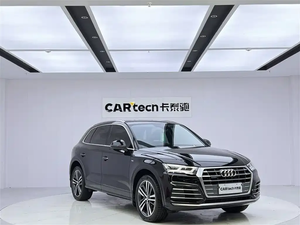 Audi Q5L — фото 3