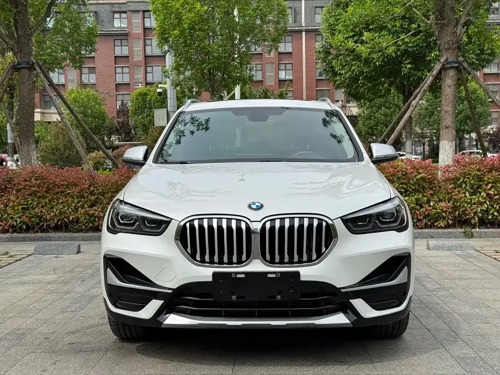 BMW X1 — фото 5