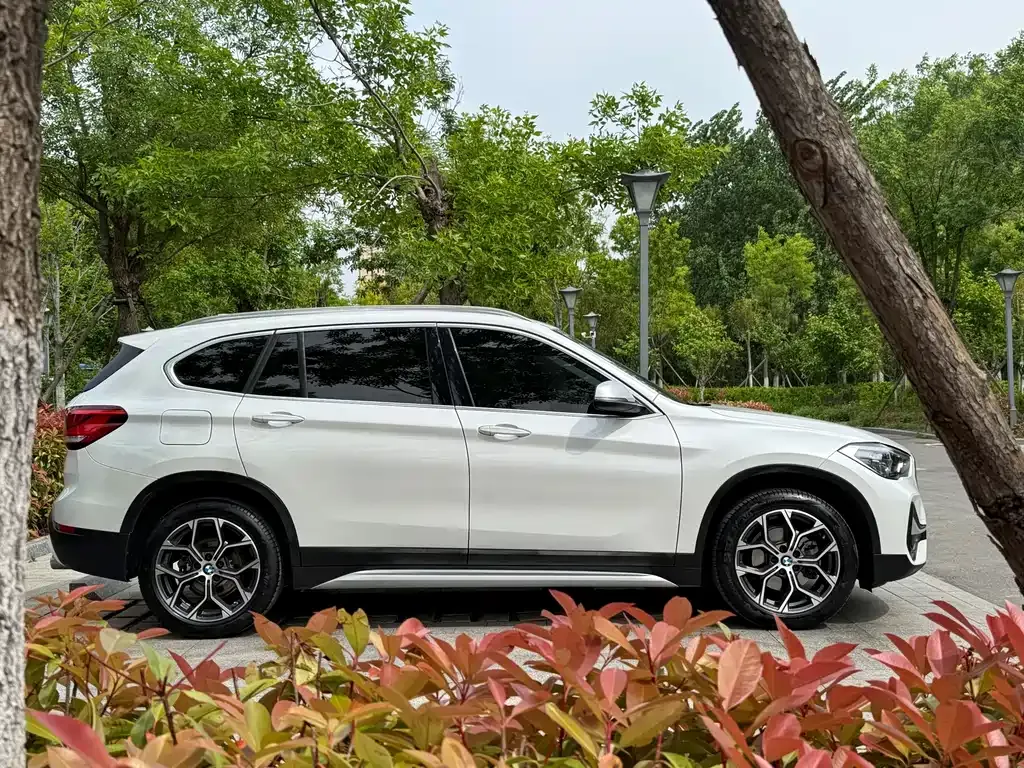 BMW X1 — фото 10