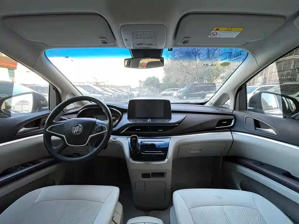 Buick GL8 2023 из CN, фото 2