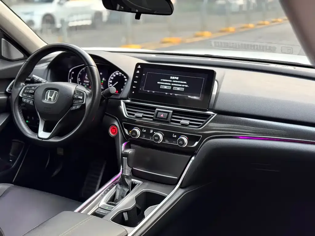 Honda Accord — фото 4