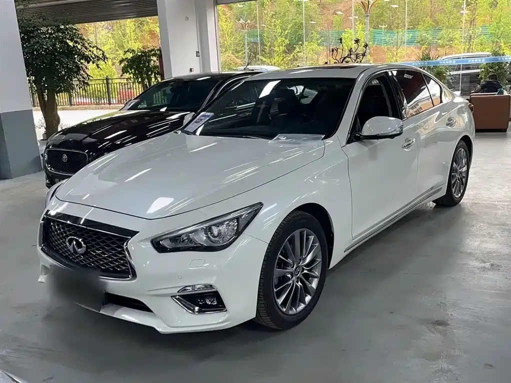Infiniti Q50L — фото 5