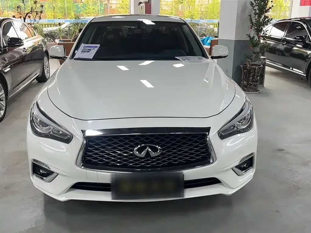 Infiniti Q50L — фото 9