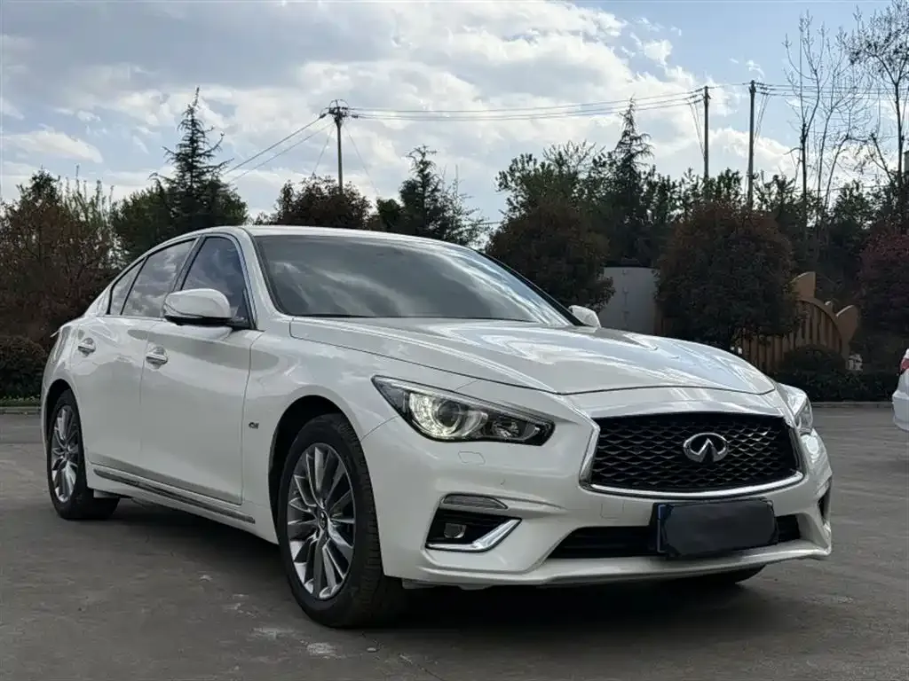 Infiniti Q50L — фото 4