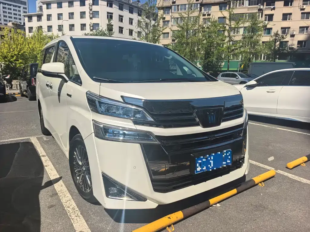 Toyota Vellfire — фото 7