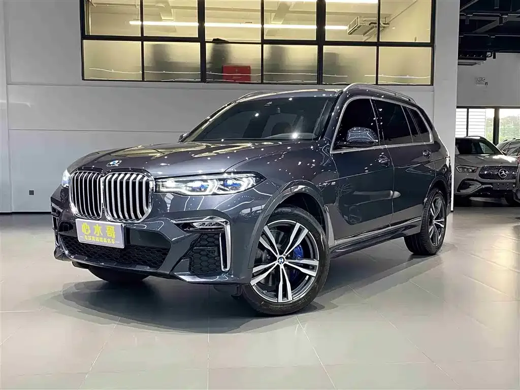 BMW X7 — фото 1