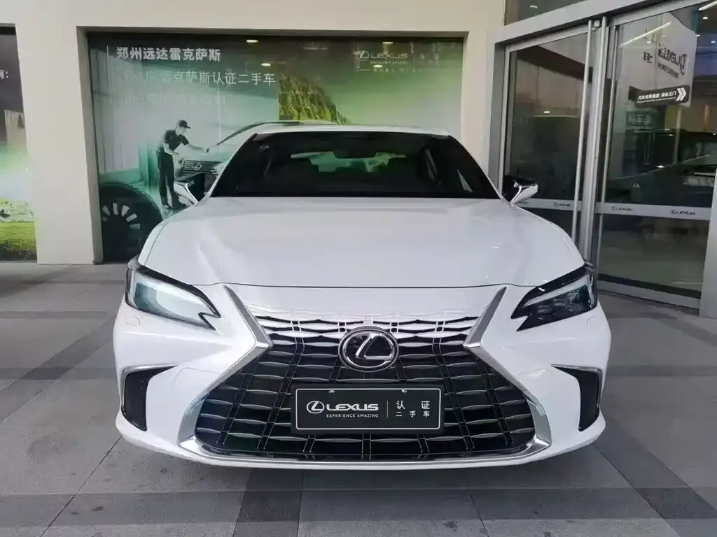 Lexus ES — фото 9