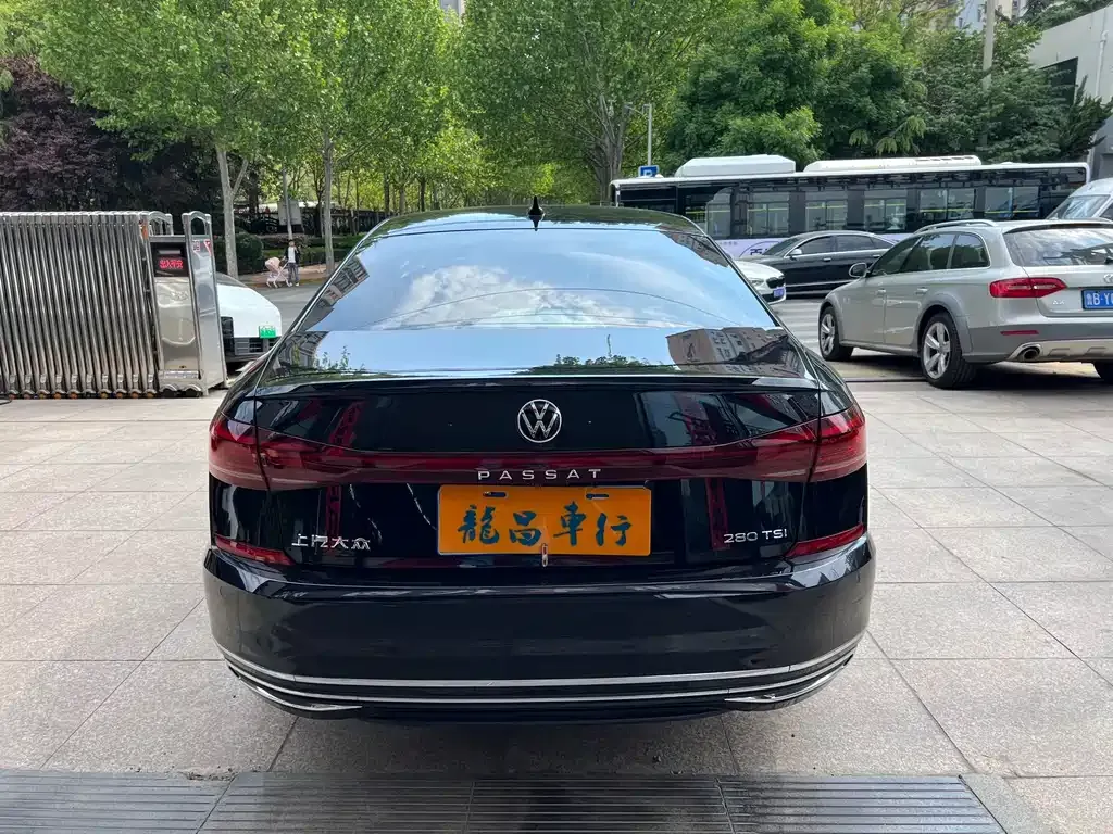 Volkswagen Passat — фото 5