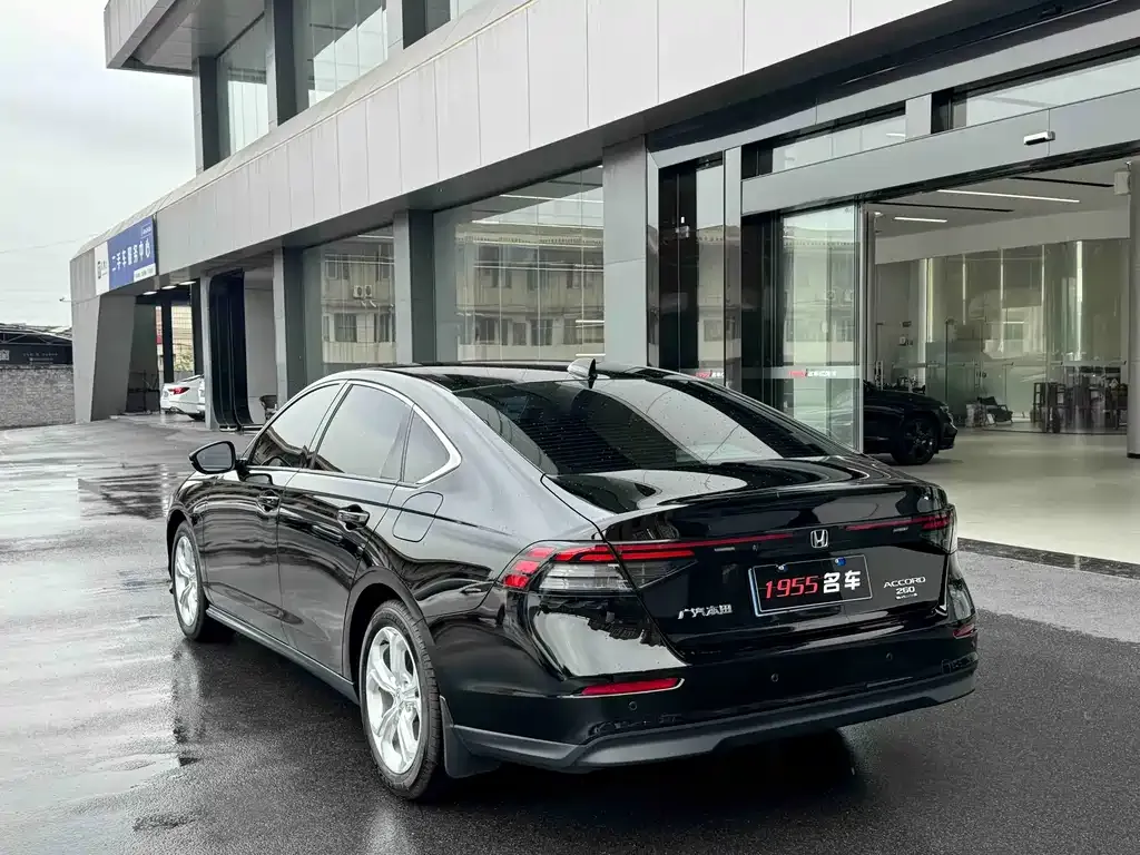 Honda Accord — фото 4