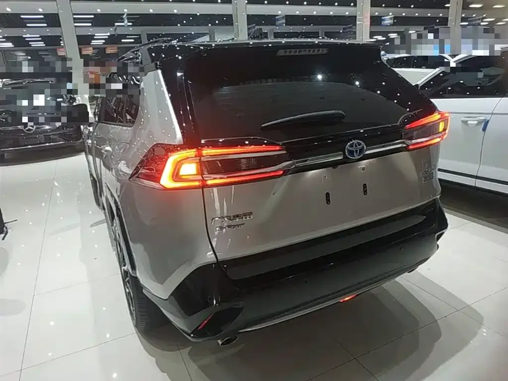 Toyota Wildlander New Energy 2022 из CN, фото 3