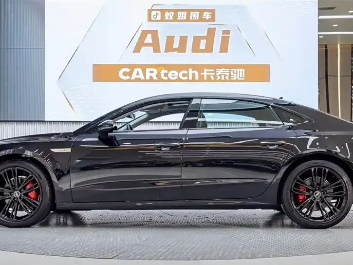 Audi A7L — фото 6