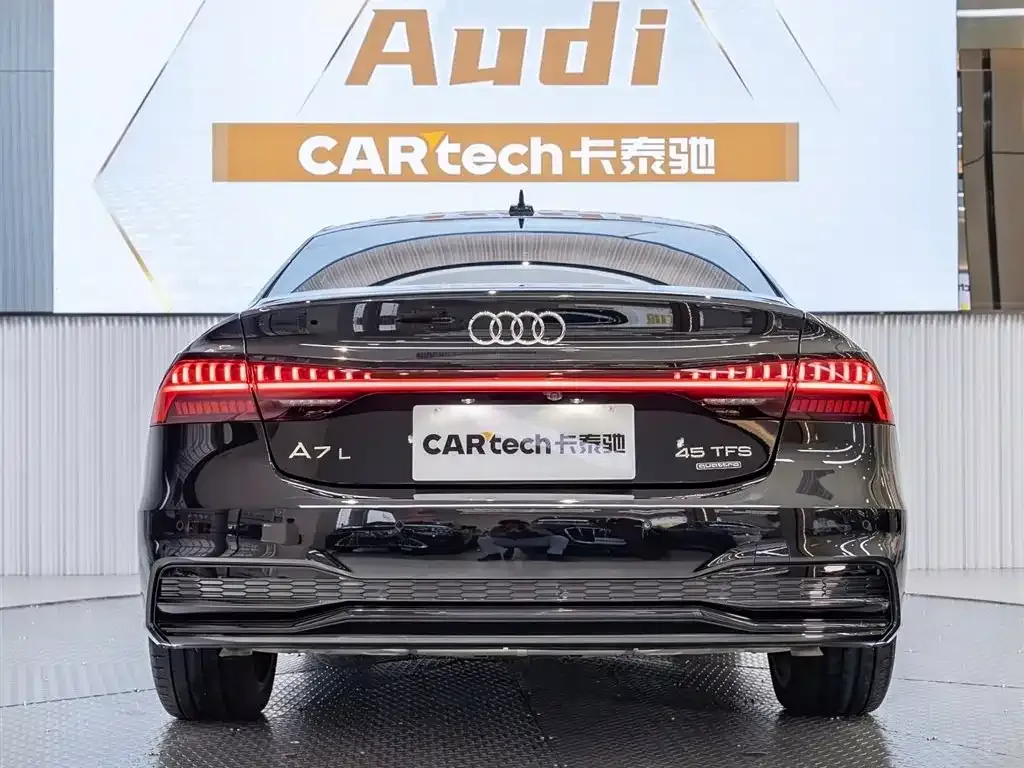 Audi A7L — фото 10