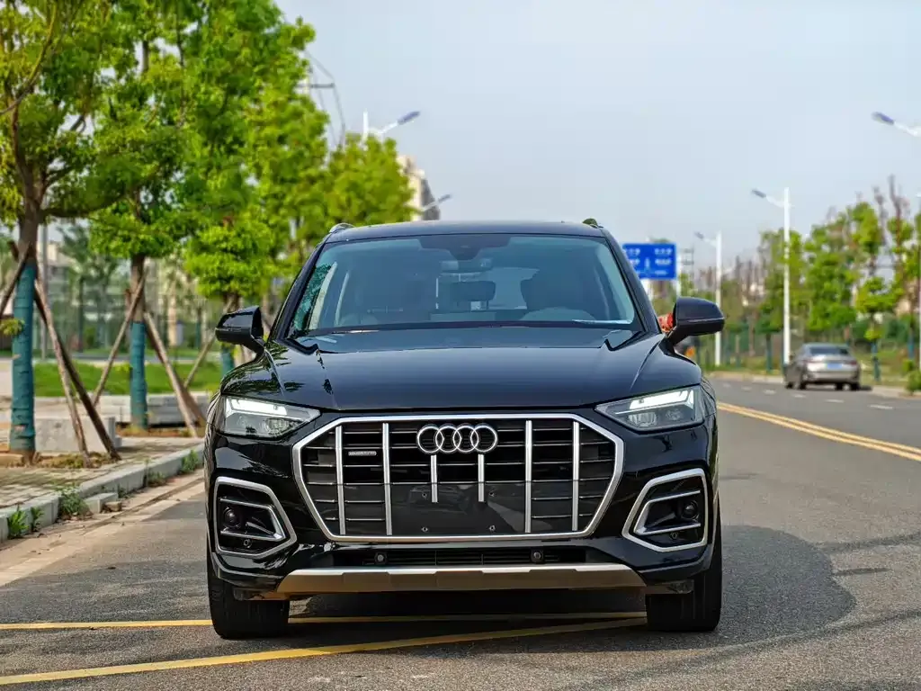 Audi Q5L — фото 3