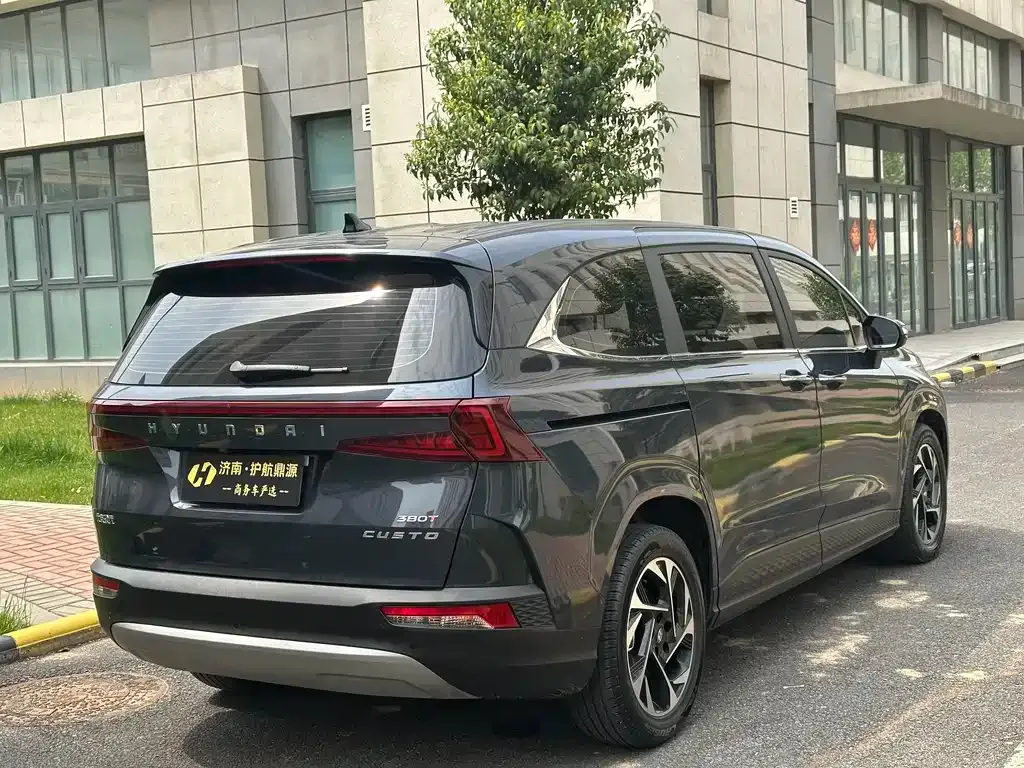 Hyundai Custo — фото 4