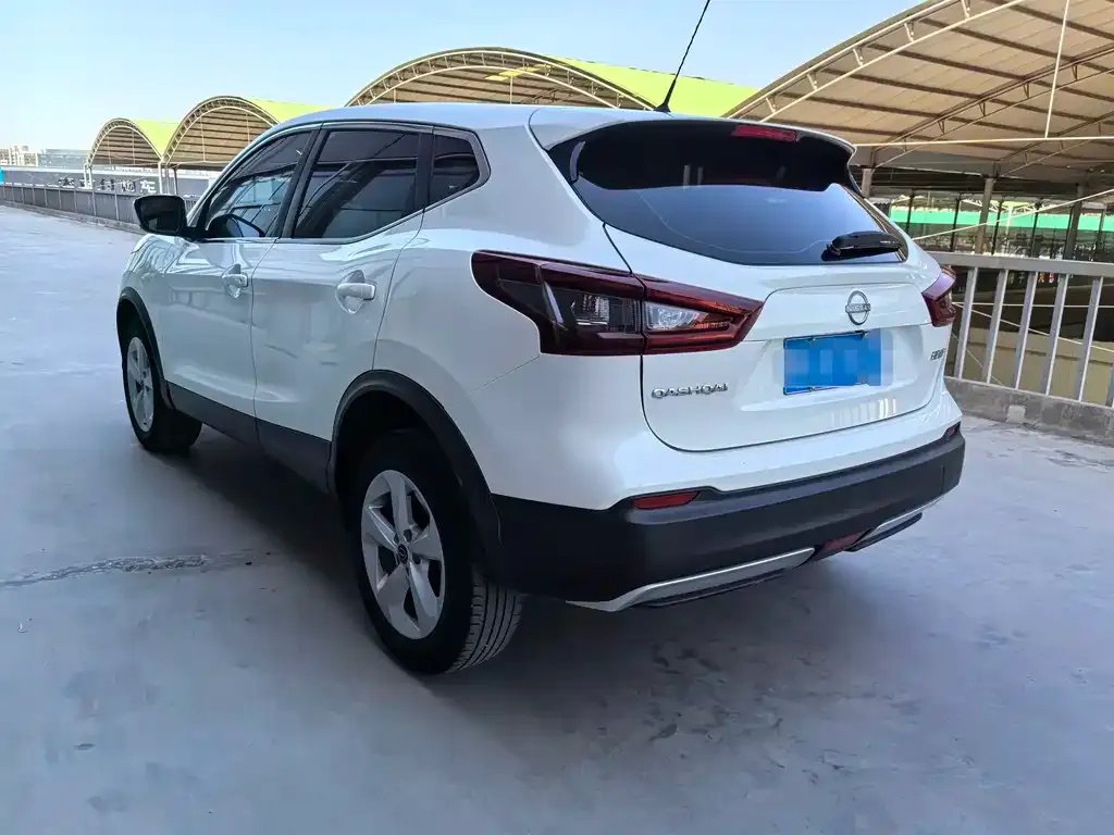 Nissan Qashqai — фото 5