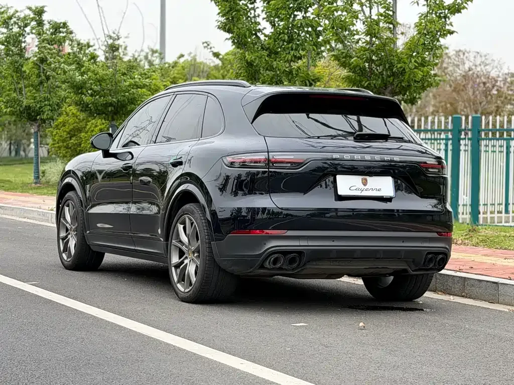 Porsche Cayenne — фото 9