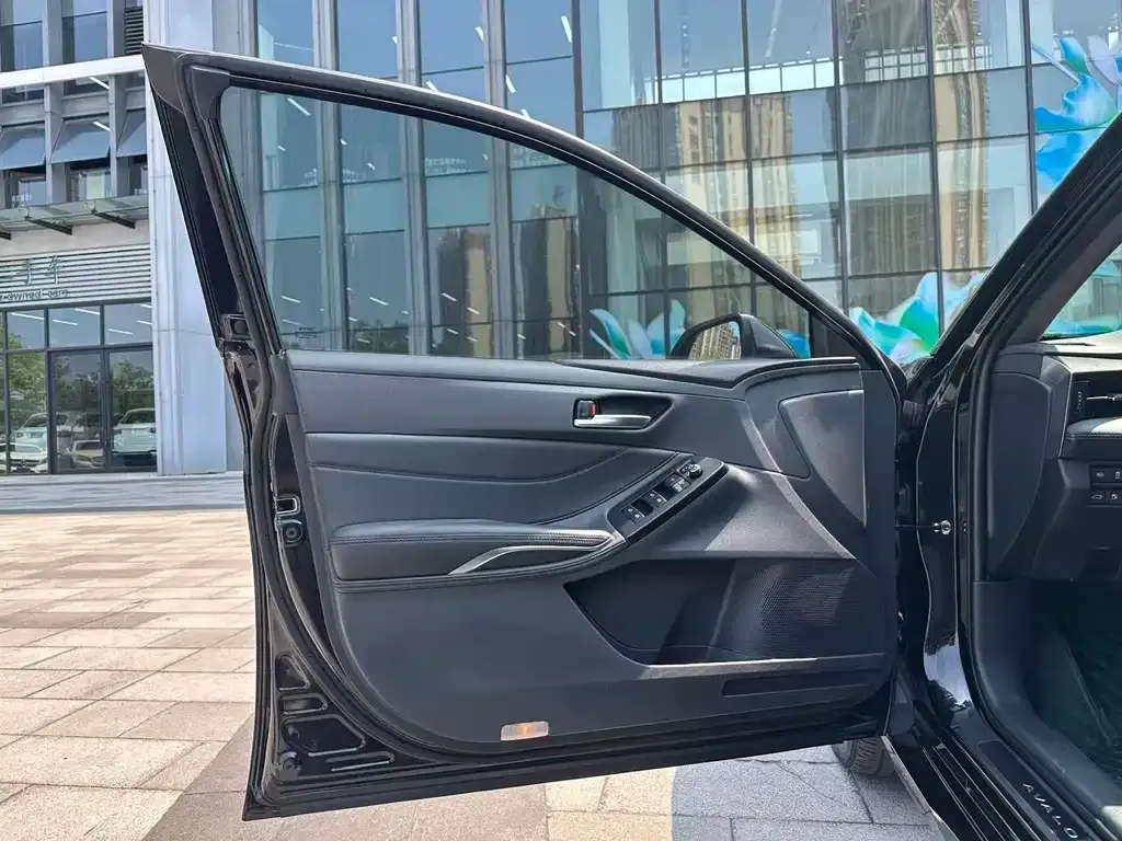 Toyota Avalon 2022 из CN, фото 3