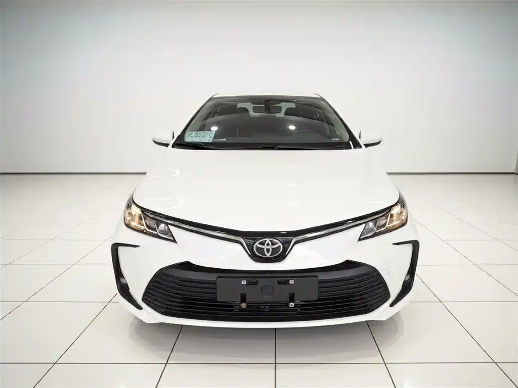 Toyota Corolla — фото 3