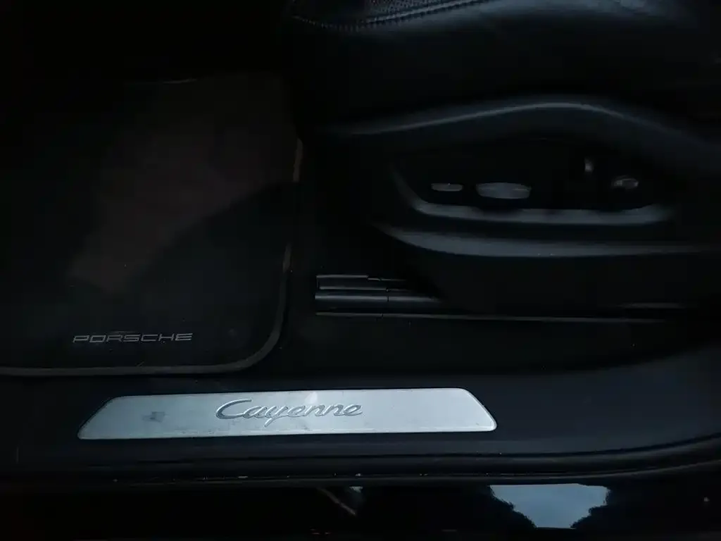 Porsche Cayenne Hybrid — фото 4