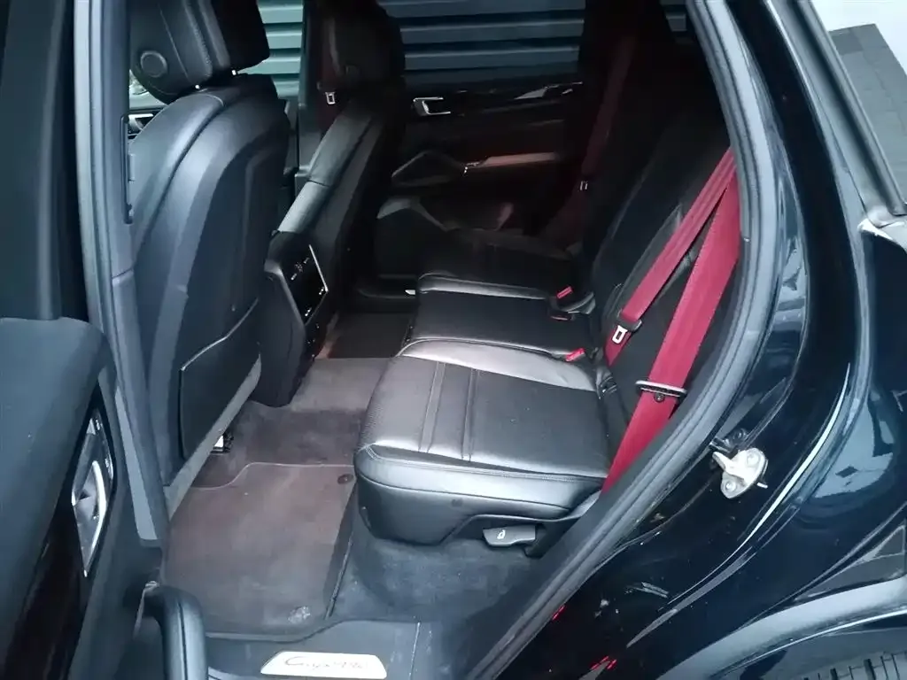 Porsche Cayenne Hybrid — фото 10