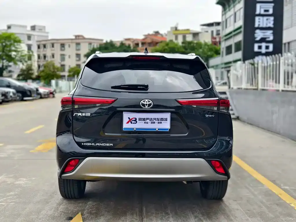 Toyota Highlander — фото 3