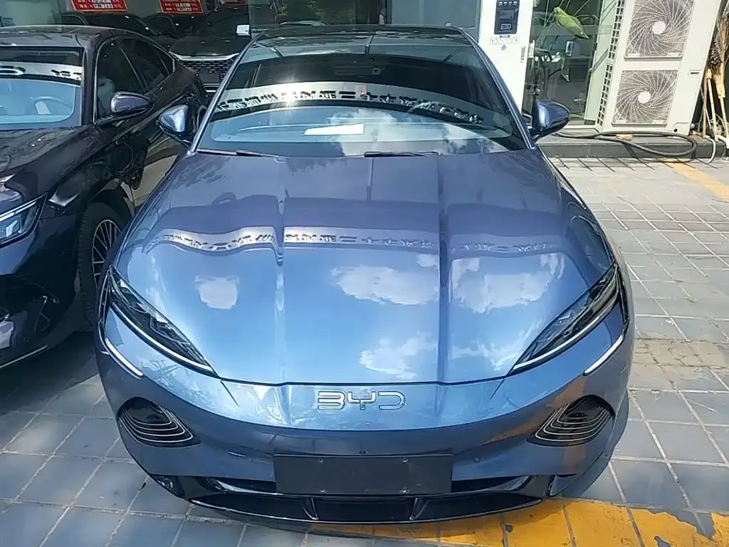 BYD Seal — фото 6