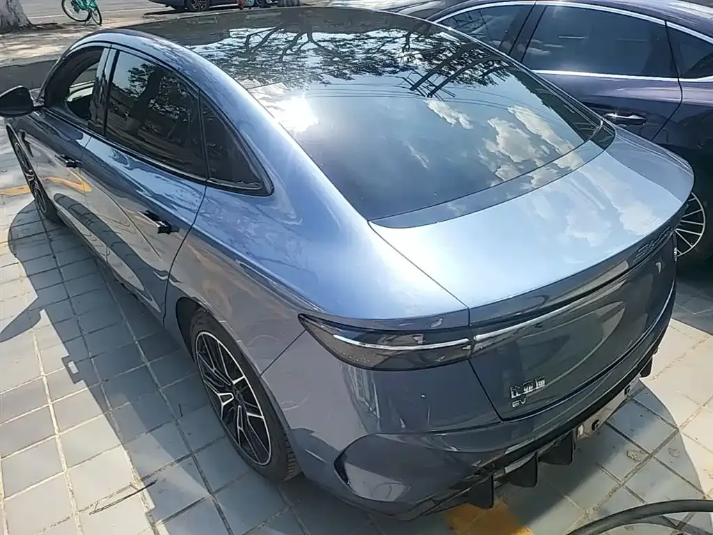 BYD Seal — фото 7