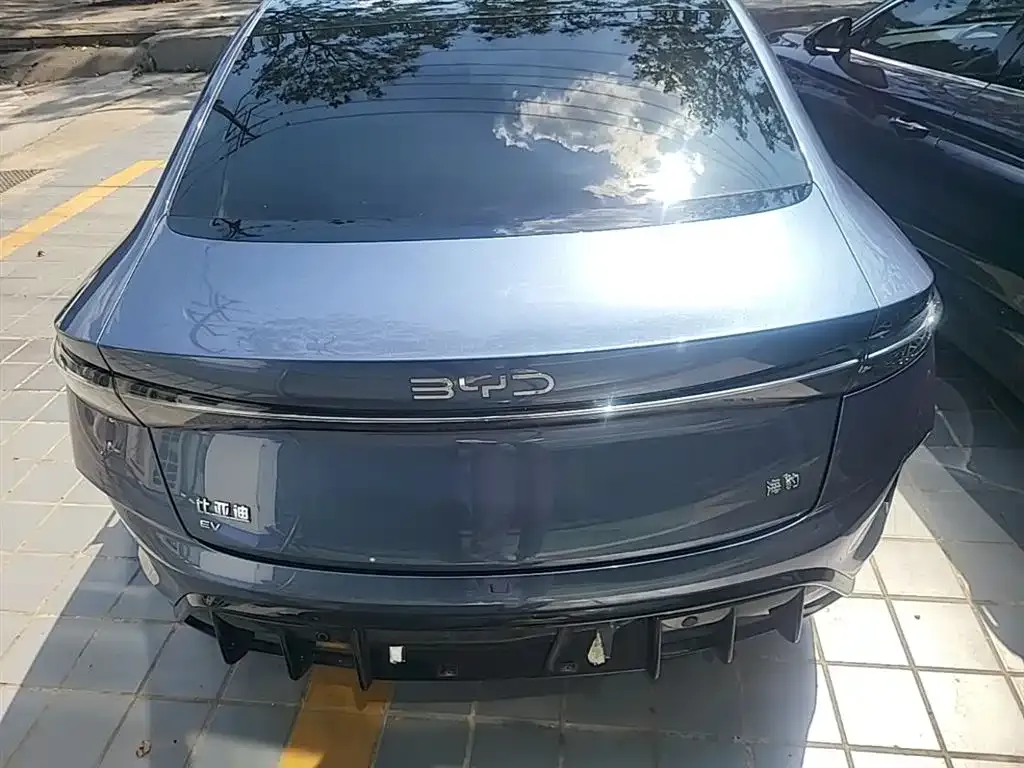 BYD Seal — фото 2