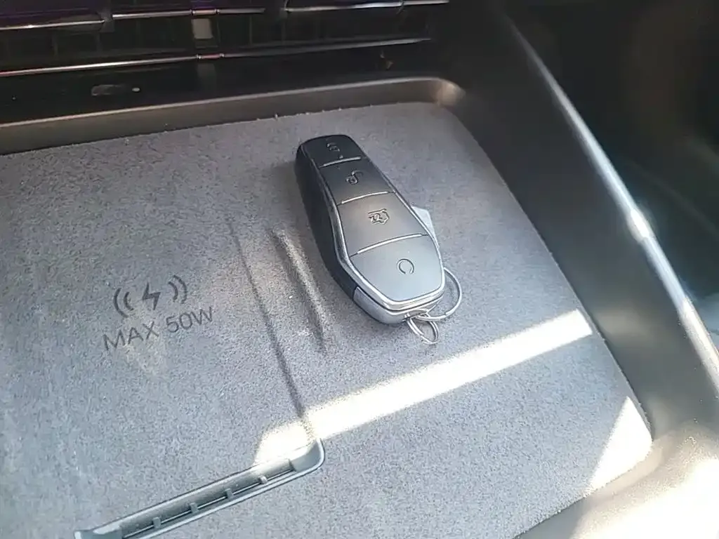 BYD Seal — фото 4