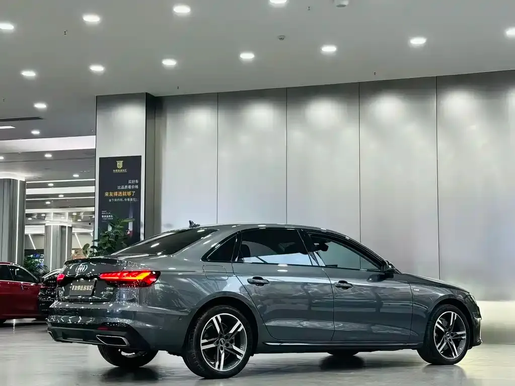 Audi A4L — фото 2