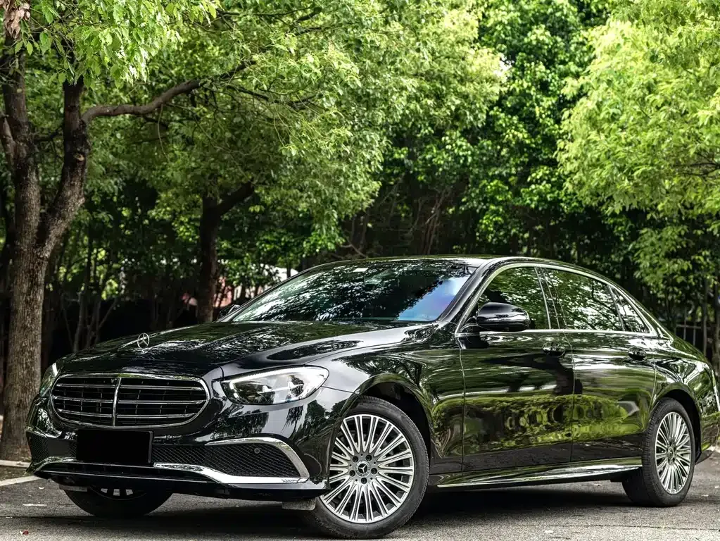Mercedes-Benz E-Class — фото 6