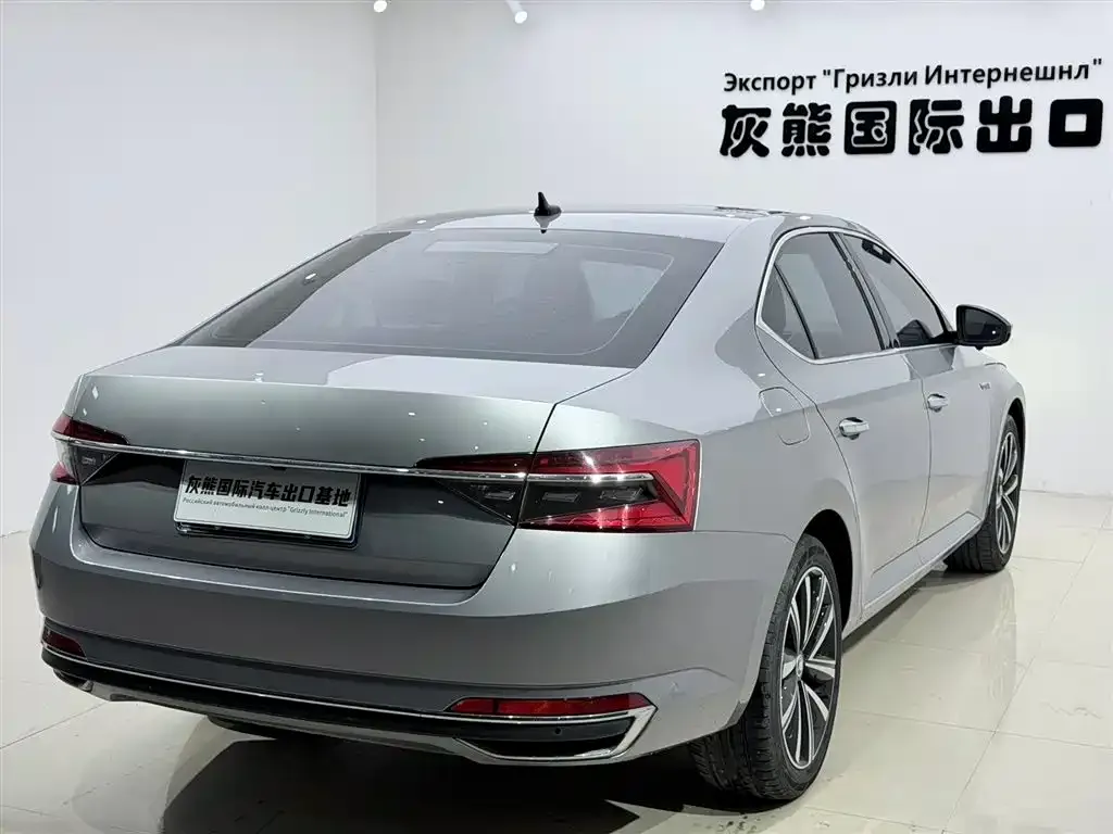 Skoda Superb 2022 из CN, фото 2