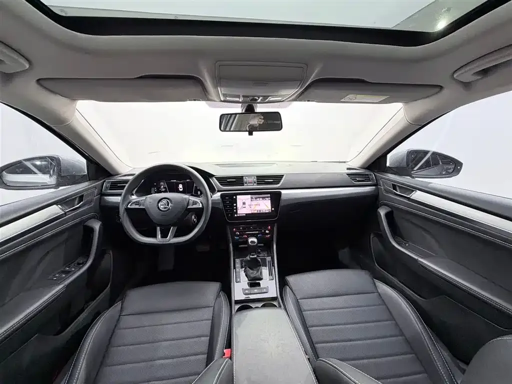 Skoda Superb 2022 из CN, фото 5