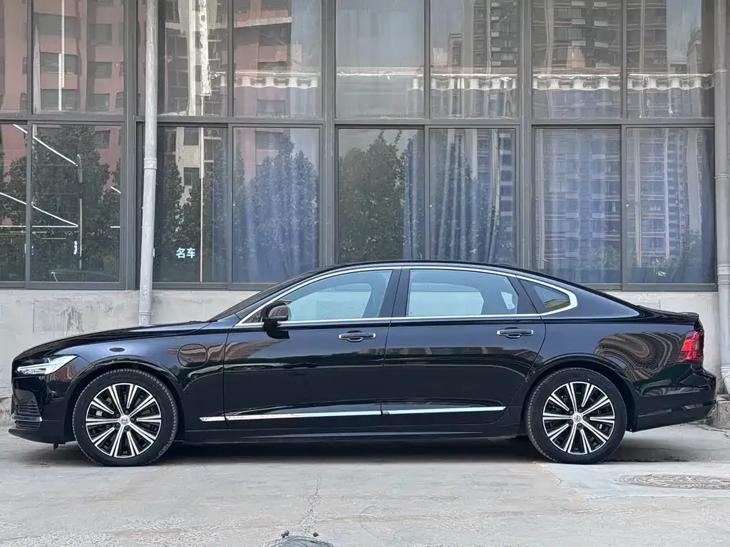 Volvo S90 PHEV 2021 из CN, фото 2