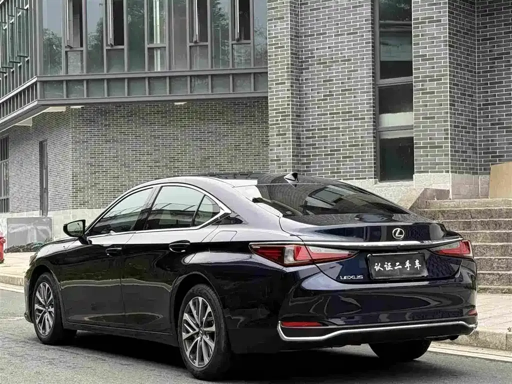 Lexus ES 2023 из CN, фото 5