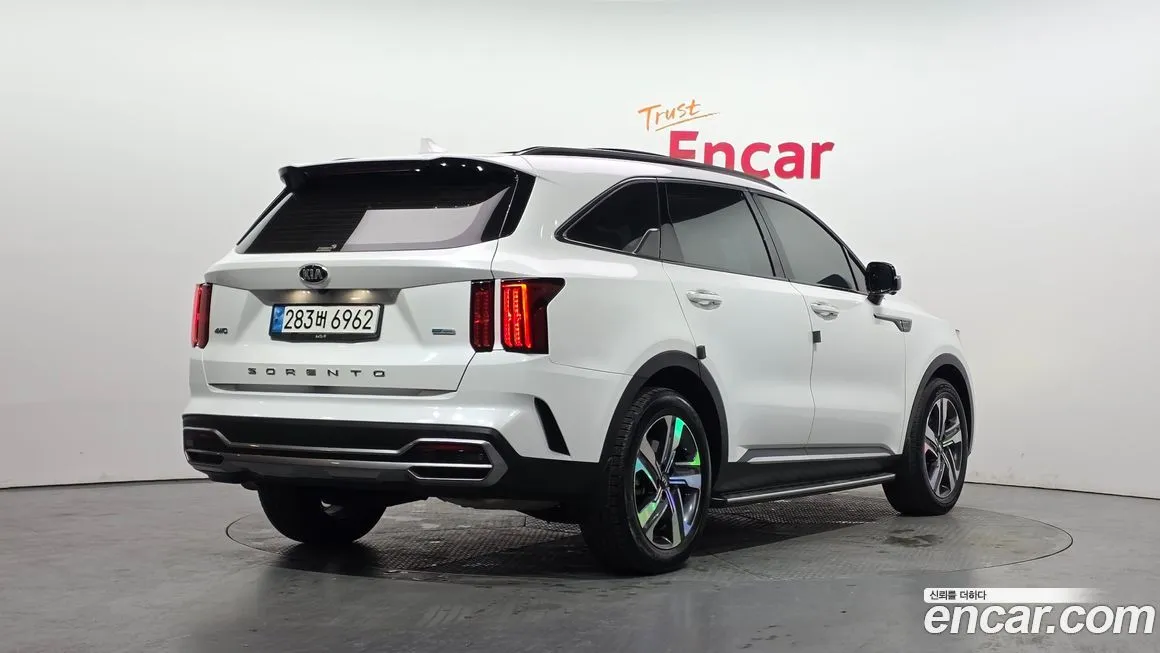 Kia Sorento — фото 9