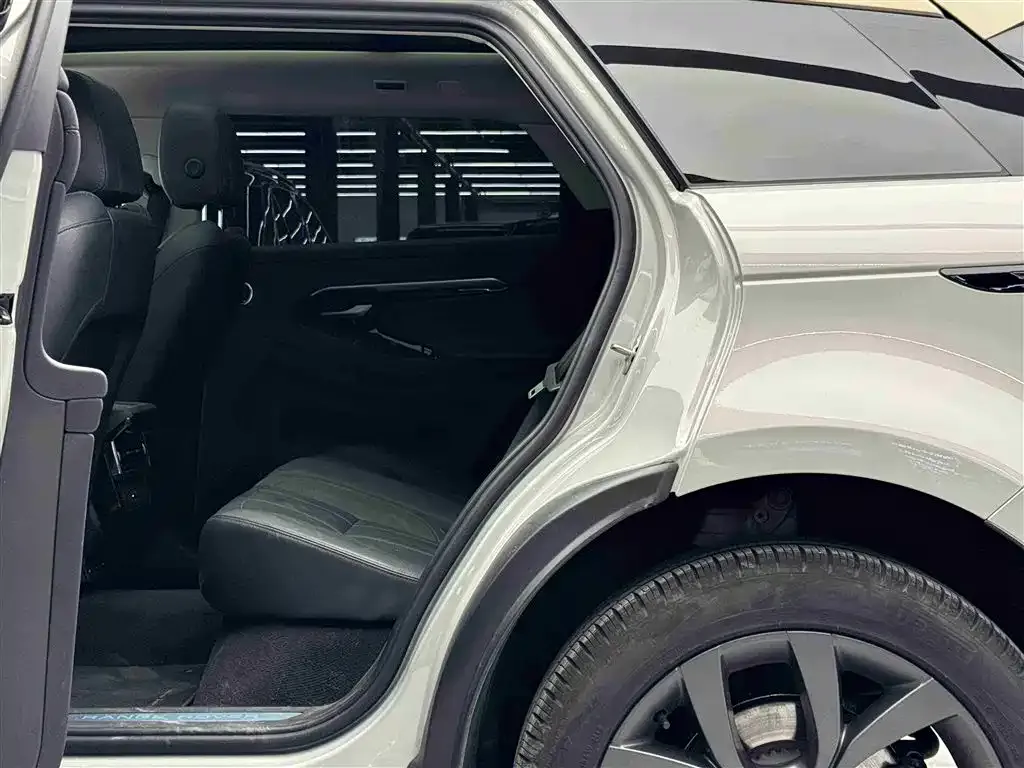 Land Rover Evoque — фото 6