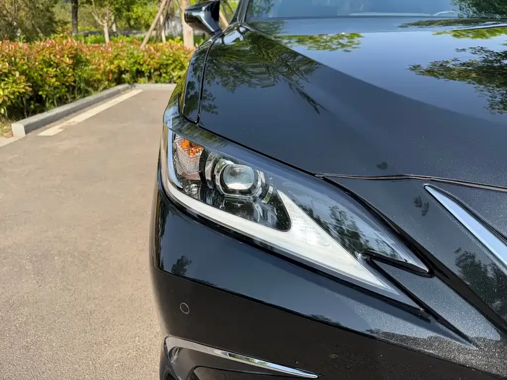 Lexus ES — фото 4