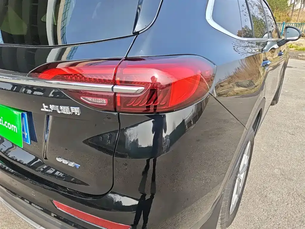 Buick Envision Plus — фото 3