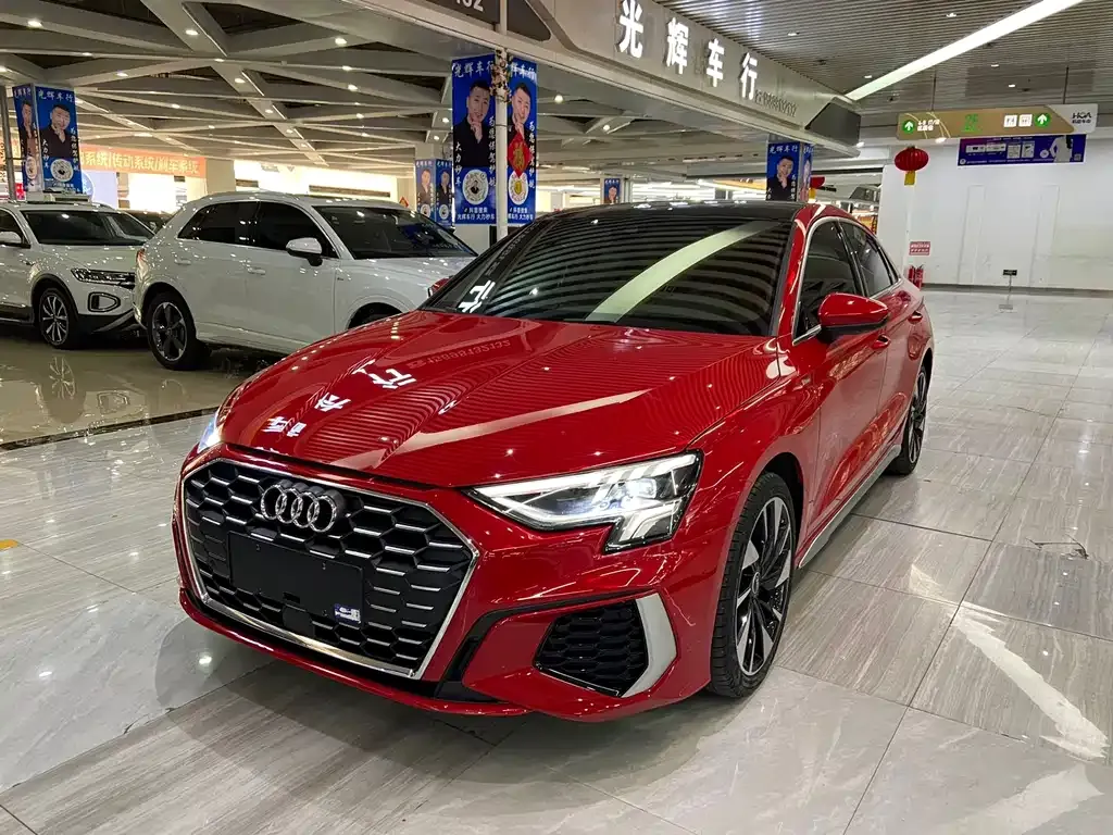 Audi A3 — фото 1