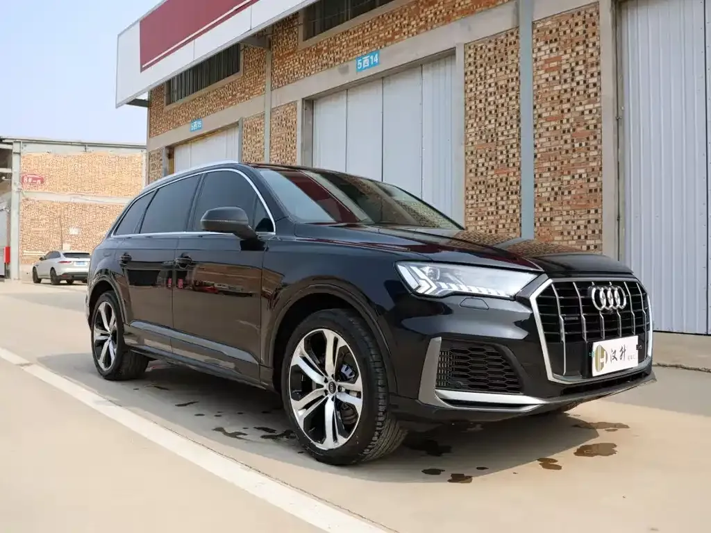 Audi Q7 2021 из CN, фото 6